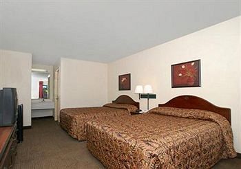Regency Inn Fayetteville/Fort Bragg エクステリア 写真