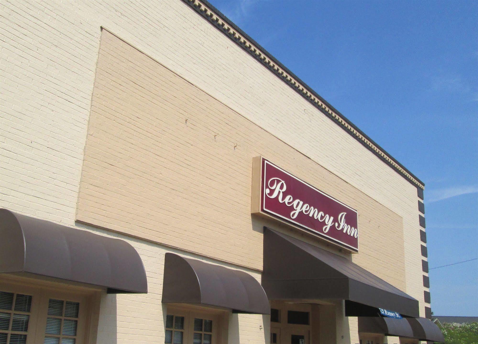 Regency Inn Fayetteville/Fort Bragg エクステリア 写真